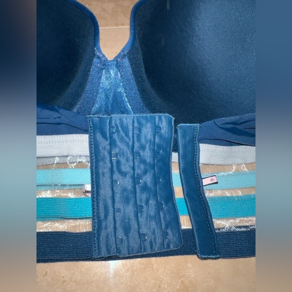 VS PINK Tshirt Demi Lined Bra Blue Striped Size 32 D - Picture 5 of 5